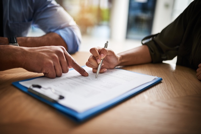 An employee signs a severance agreement